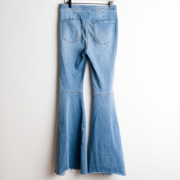 We the Free Flare Jeans Womens 28 Float On Pant Love Letters Bell Bottoms Fray - Picture 5 of 12